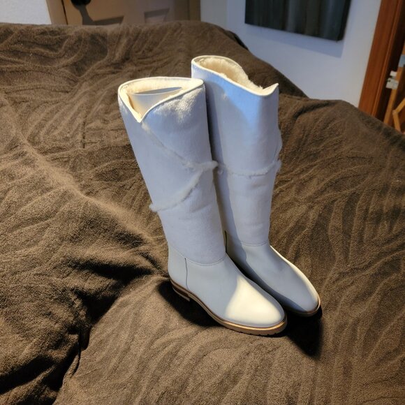 White Italian Snow Boots - Picture 1 of 6